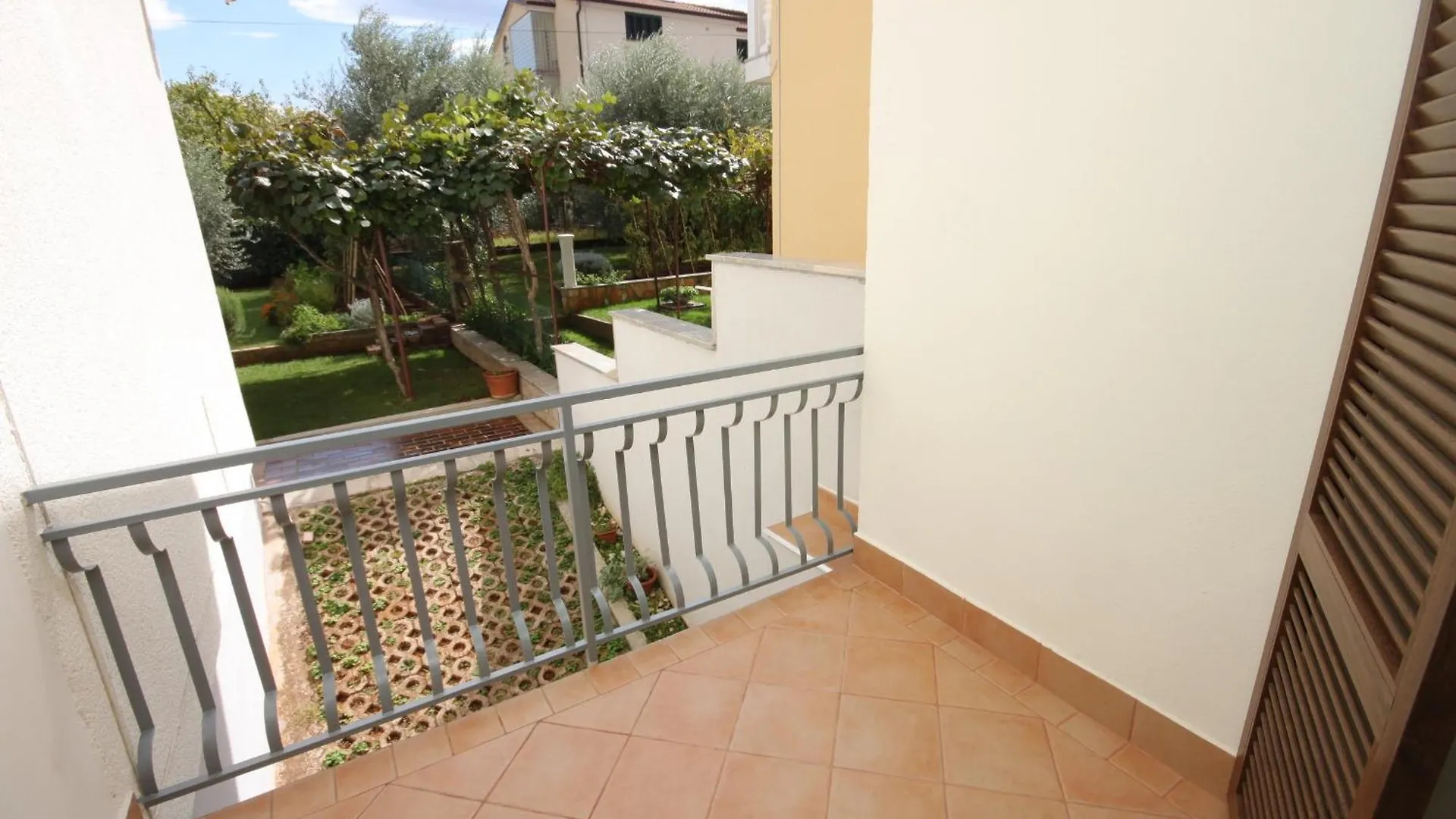 Apartments With A Parking Space Umag - 7060